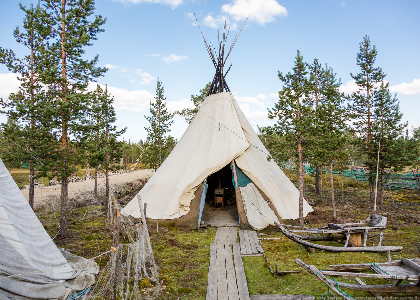 Аренда авто для поездок в Ловозеро Ловозеро