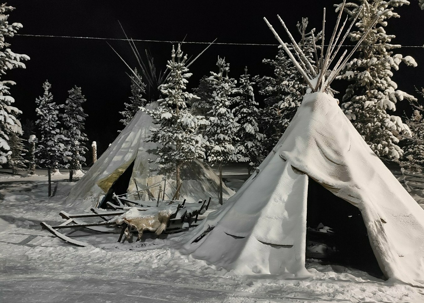 Аренда авто для поездки в Саамскую деревню СААМСКАЯ ДЕРЕВНЯ "САМЬ-СЫЙТ"